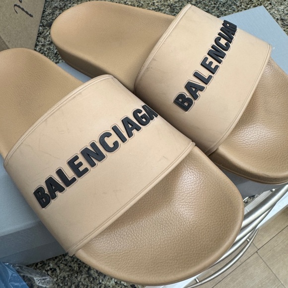 Balenciaga Tan pool slides -w/ original box - Picture 6 of 13